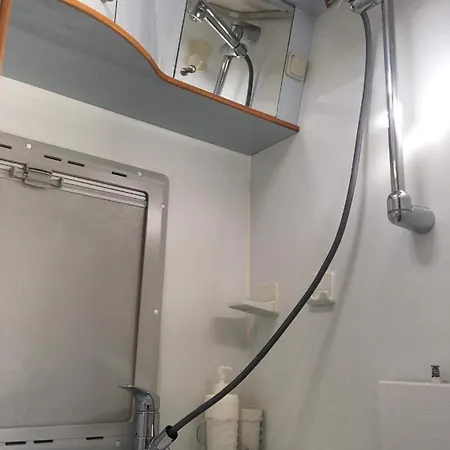 Botel Autocaravana Lisboa Frielas